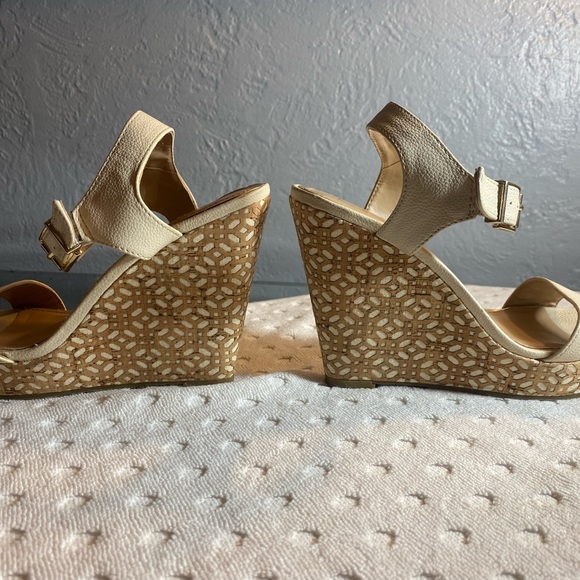 JESSICA SIMPSON Cork Laser Cut Out Wedge with Ankle Strap - Picture 12 of 16